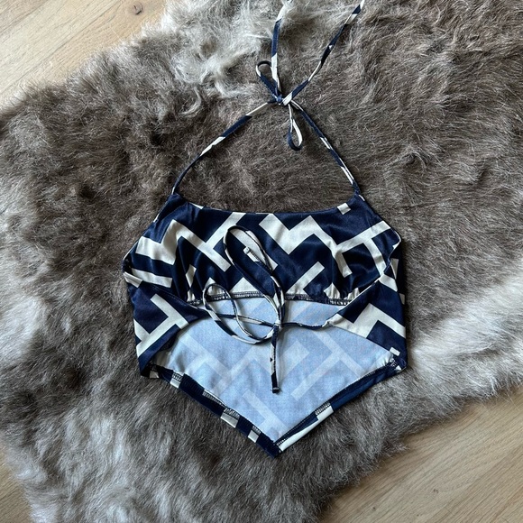 ASOS Geo Print Crop Tie Top - Size 4 - Blue and White - Never Worn! - Picture 2 of 6